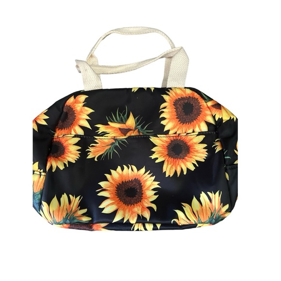 Girls Sunflower Backpack With Matching Insulated Lunch Bag. - Picture 4 of 10